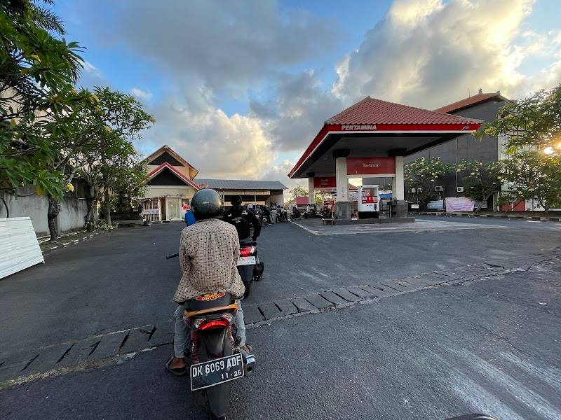 Foto Pertamina gas station 54-801.27