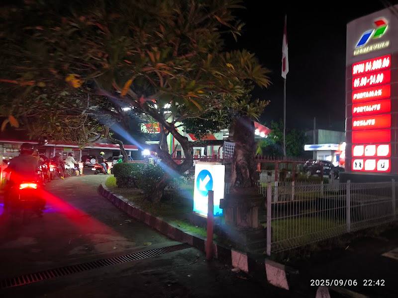 Foto SPBU Pertamina Jalan Raya Kerobokan